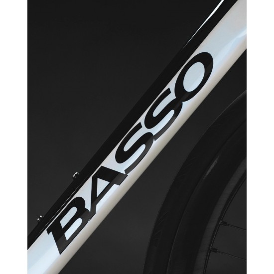 Basso Diamante SV aero karbon tárcsafékes országúti kerékpár Shimano Ultegra Di2 12 s Microtech RE38 karbon kerék