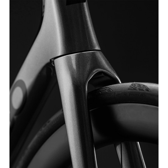 Basso Diamante SV aero karbon tárcsafékes országúti kerékpár Shimano Ultegra Di2 12 s Microtech RE38 karbon kerék