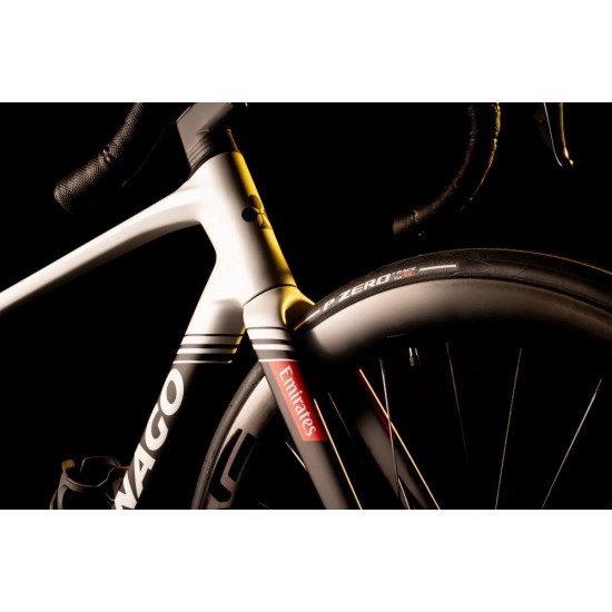 COLNAGO V5Rs DISC tárcsafékes országúti kerékpár váz CC01 integrált karbon kormánnyal (vagy nélküle)