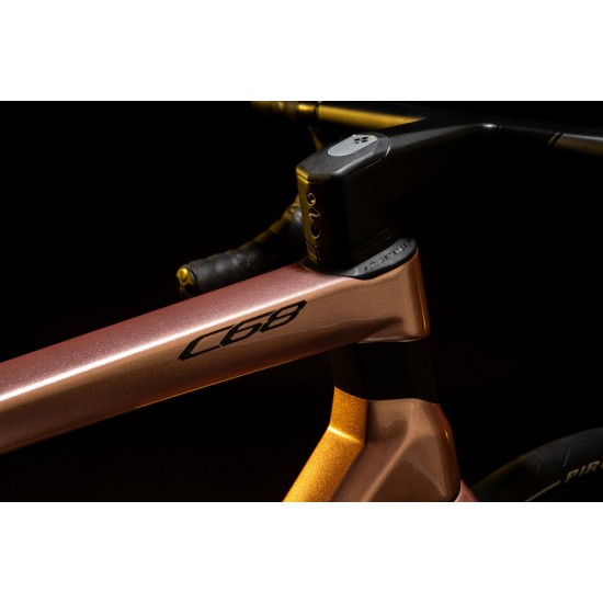 COLNAGO C68 DISC tárcsafékes országúti karbon kerékpár Shimano Dura Ace Di2 R9270