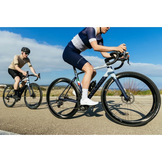 COLNAGO C68 Allroad DISC tárcsafékes országúti, gravel kerékpár Shimano ULTEGRA Di2 R8170 Vision SC45