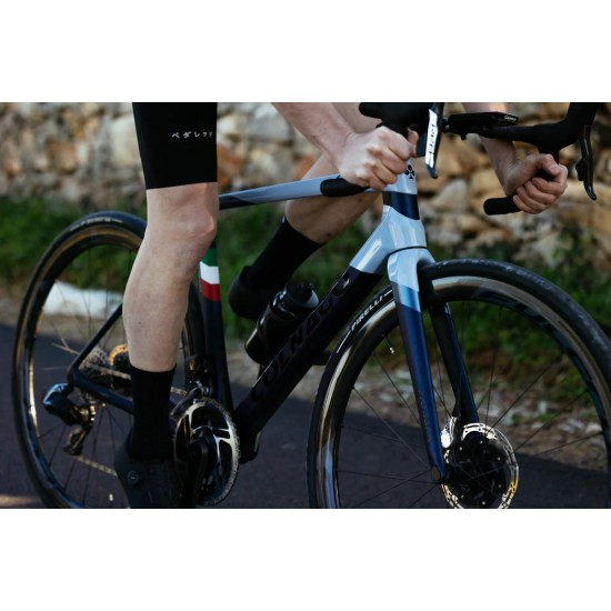 COLNAGO C68 Allroad DISC tárcsafékes országúti, gravel kerékpár Shimano ULTEGRA Di2 R8170 Vision SC45