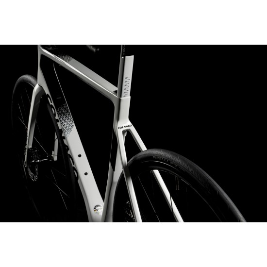 COLNAGO V3 Disc 2023 road bicycle Shimano 105 12S Di2