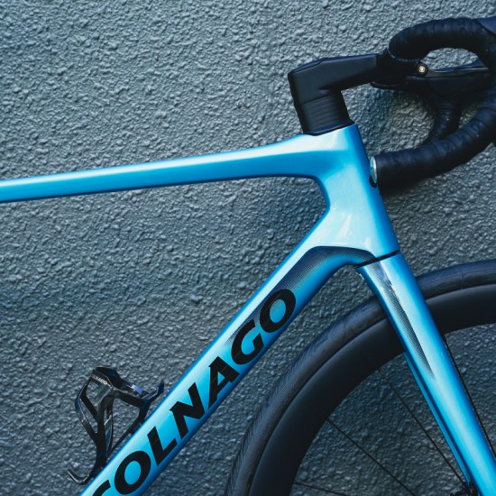 COLNAGO kerékpár országúti V4 Disc tárcsafékes Shimano ULTEGRA Di2 R8170 Vision SC45 karbon kerékkel és CC01 integrált kormánnyal