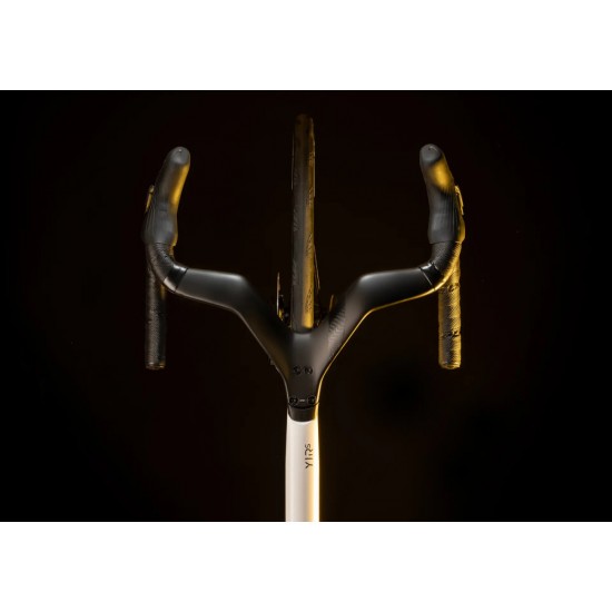 COLNAGO Y1Rs DISC tárcsafékes országúti aero kerékpár integrált karbon kormánnyal Shimano Dura-ace Di2 12s