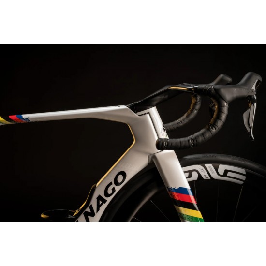 COLNAGO Y1Rs DISC tárcsafékes országúti aero kerékpár integrált karbon kormánnyal Shimano Dura-ace Di2 12s