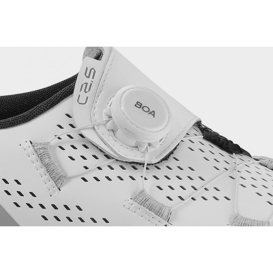 Crono CR2.5 road cycling shoes with BOA L6 fastening knob system