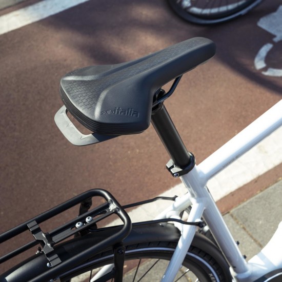 Selle Italia nyereg GT-5 180 x 250 mm L2 méret, FEC pálcás, kényelmes városi túra e-bike trekking, foganytúval és fényvisszaverővel