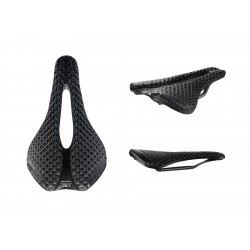 Selle Italia nyereg NOVUS BOOST EVO 3D KIT CARBONIO SUPERFLOW L3 145 x 245 mm méret, 3D nyomtatott karbon pálcás