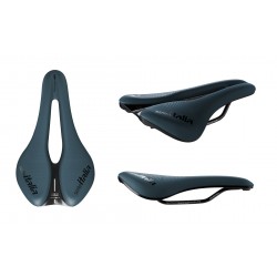 Selle Italia nyereg NOVUS BOOST EVO GRAVEL TM SUPERFLOW L3 145 mm méret, TM mangán ötvözet pálca, KÉK