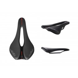Selle Italia nyereg NOVUS BOOST EVO KIT CARBONIO SUPERFLOW L3 145 mm méret, karbon pálcás