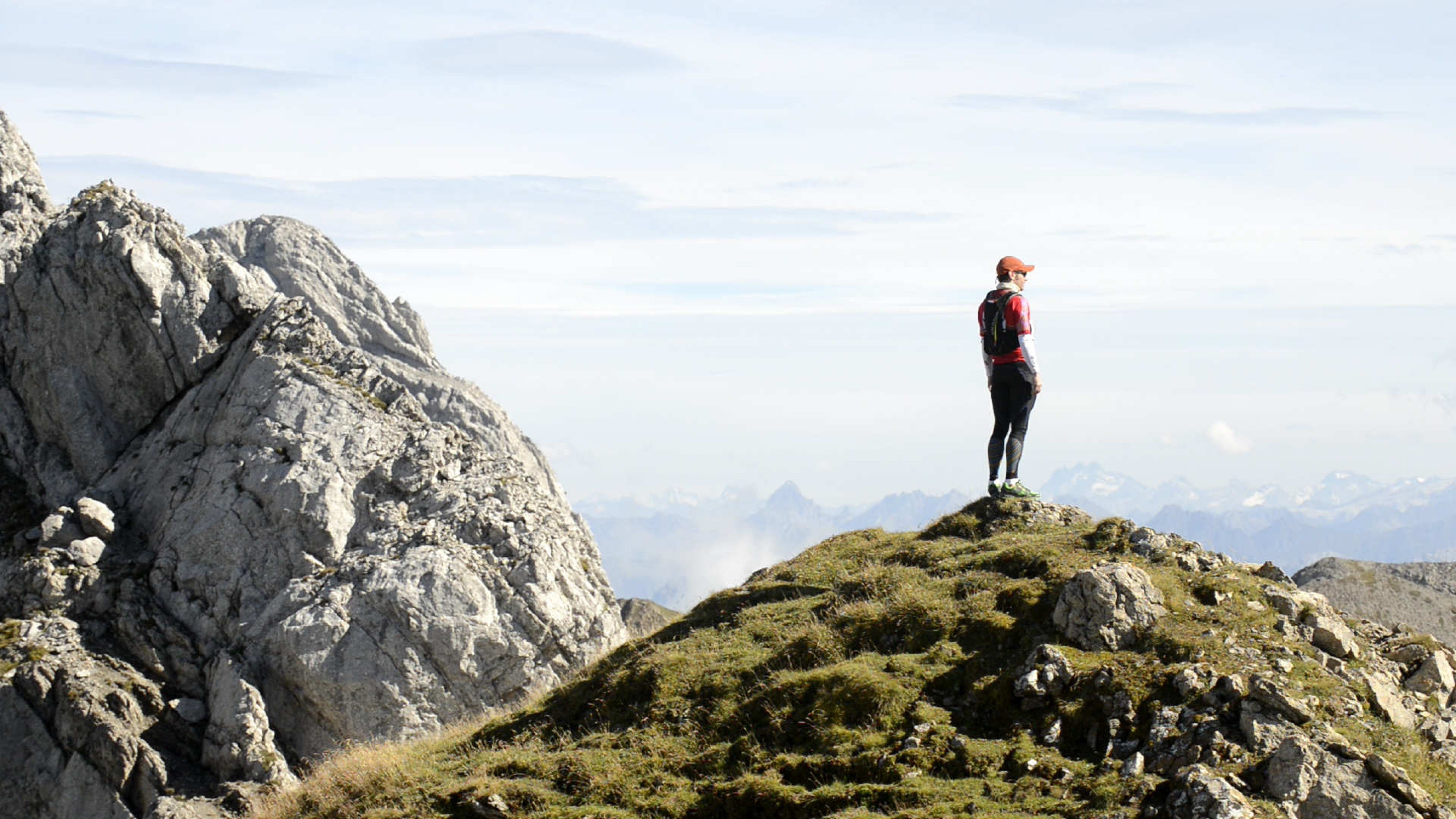 Горная 25. Бег в горах. Трейлраннинг. Трейлраннинг обои. Trail Running обои.